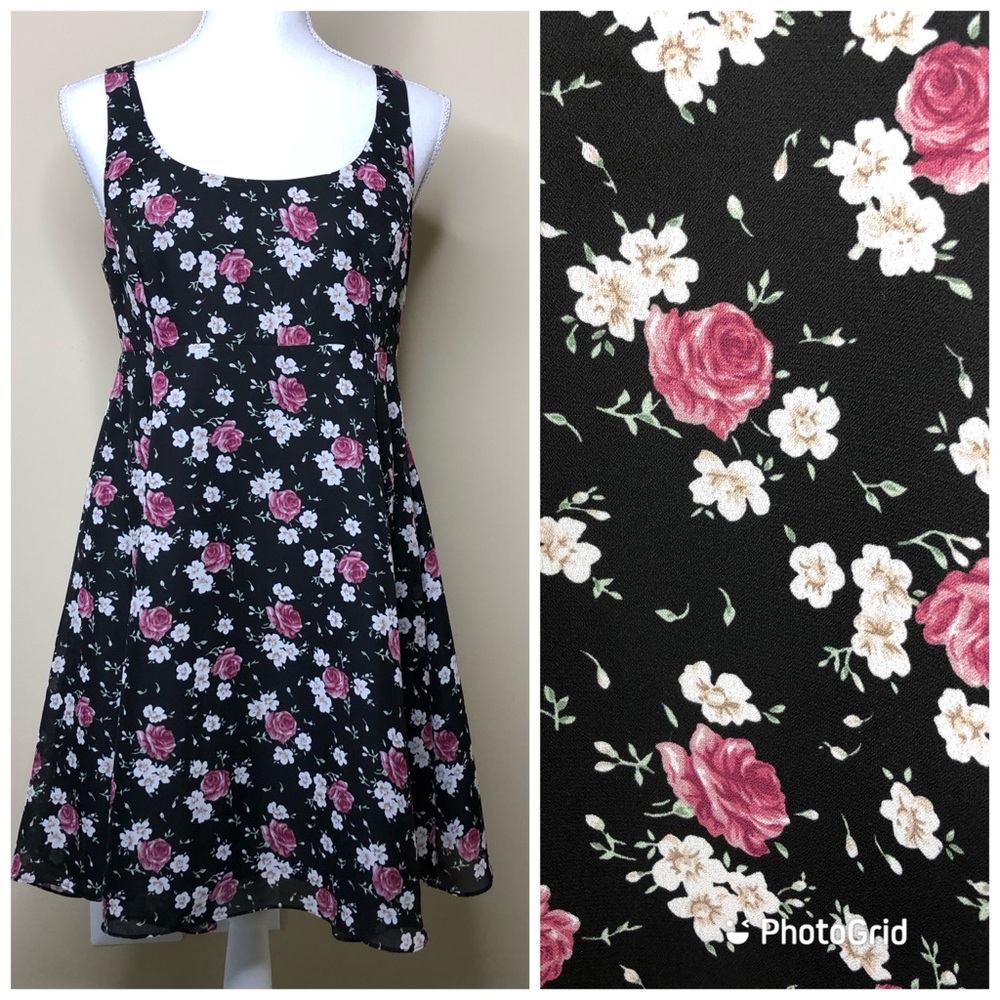 UO Kimchi Blue Black Floral Fit & Flare Dress 6